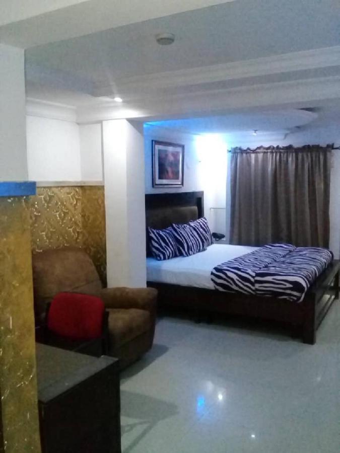 Theodawn Hotels @ Suite 29 Ikeja Luaran gambar