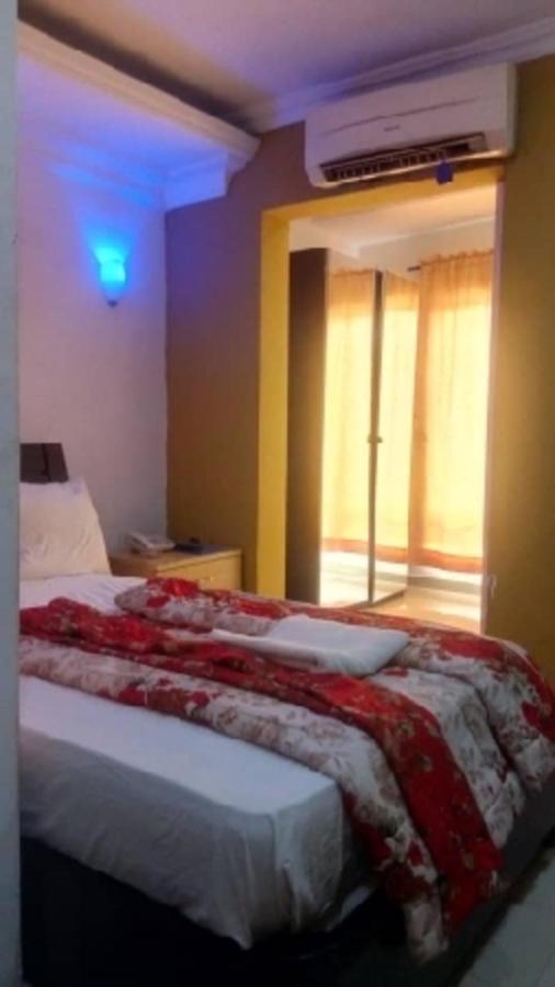 Theodawn Hotels @ Suite 29 Ikeja Luaran gambar