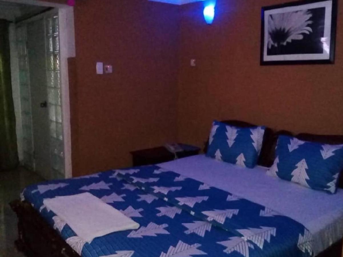 Theodawn Hotels @ Suite 29 Ikeja Luaran gambar