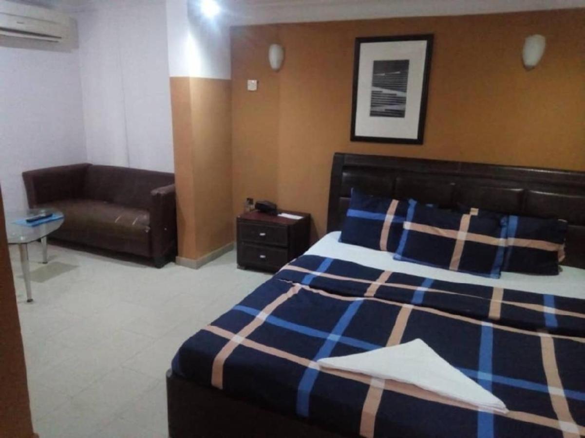 Theodawn Hotels @ Suite 29 Ikeja Luaran gambar