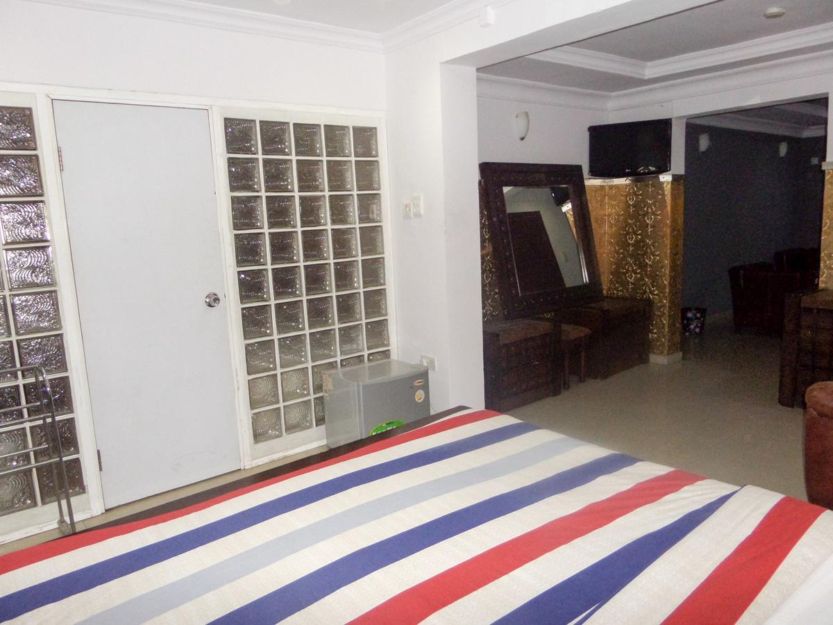 Theodawn Hotels @ Suite 29 Ikeja Luaran gambar