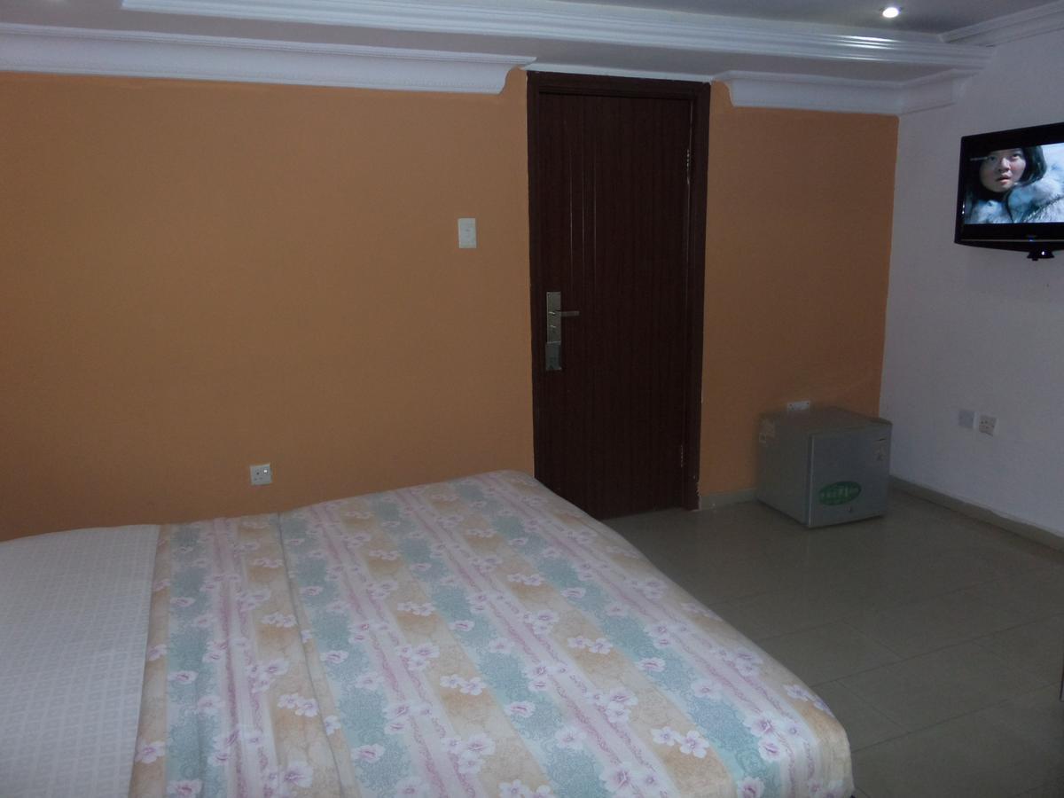 Theodawn Hotels @ Suite 29 Ikeja Luaran gambar