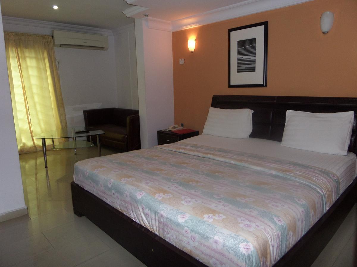 Theodawn Hotels @ Suite 29 Ikeja Luaran gambar