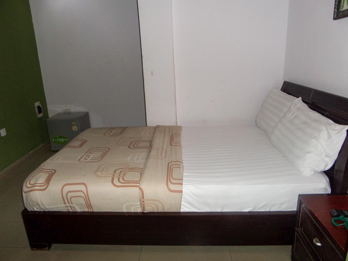 Theodawn Hotels @ Suite 29 Ikeja Luaran gambar