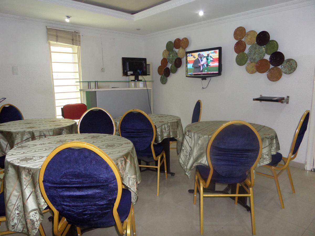 Theodawn Hotels @ Suite 29 Ikeja Luaran gambar