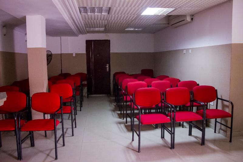 Theodawn Hotels @ Suite 29 Ikeja Luaran gambar