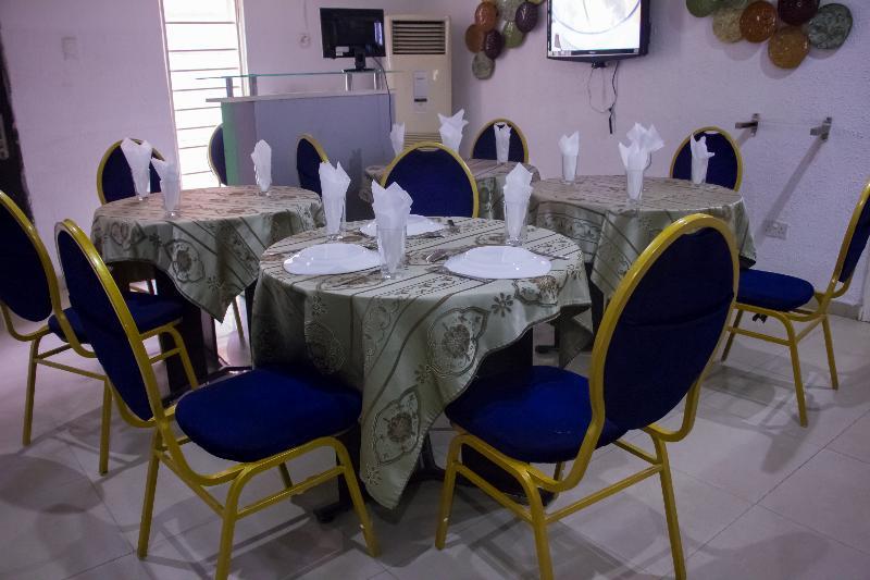 Theodawn Hotels @ Suite 29 Ikeja Luaran gambar
