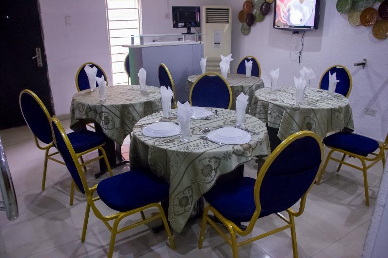 Theodawn Hotels @ Suite 29 Ikeja Luaran gambar