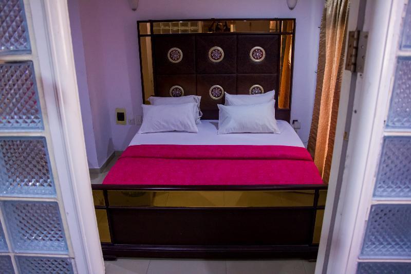 Theodawn Hotels @ Suite 29 Ikeja Luaran gambar