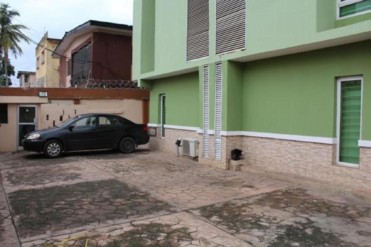 Theodawn Hotels @ Suite 29 Ikeja Luaran gambar